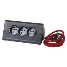Prodlužovací kabel s USB Legrand - 3 zásuvky, 1,5 m, PVC, černý/červený
