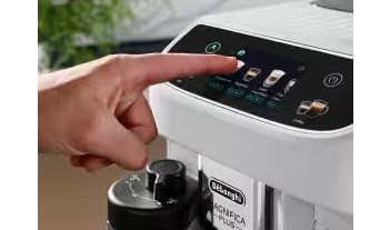 De'Longhi Magnifica Plus mlýnek