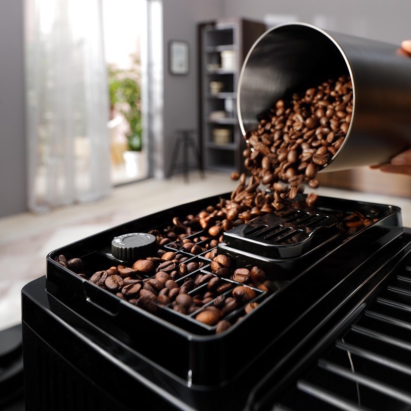 DeLonghi Magnifica Start ECAM 220 21 B zásobník na zrnka kávy