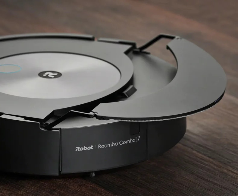 Robotický vysavač iRobot Roomba Combo j7+ černý - obrázek č. 4