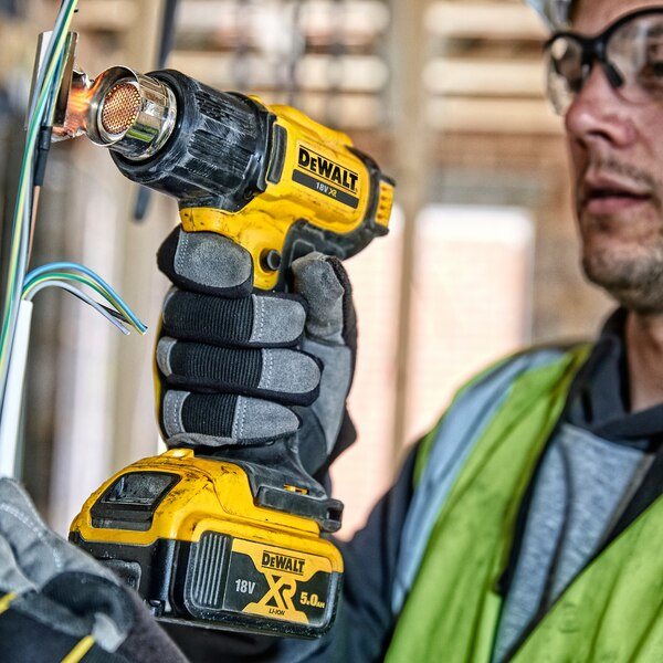 DeWALT DCE530N-XJ - obrázek č. 0