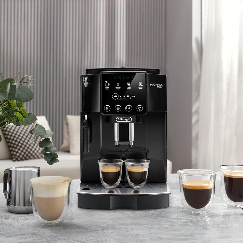 DeLonghi Magnifica Start ECAM 220 21 B dva šálky najednou